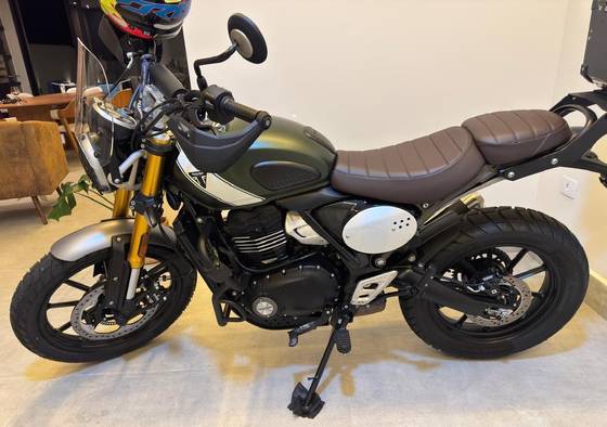 TRIUMPH SCRAMBLER 400 X 